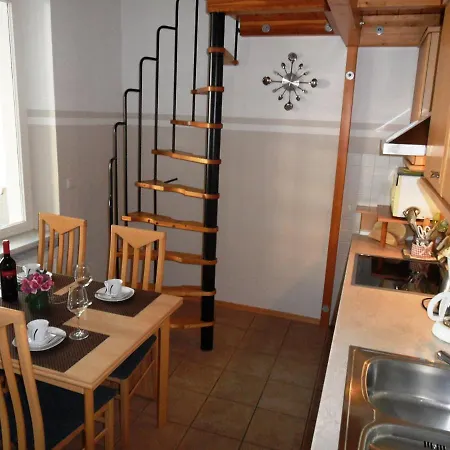 Diana - 100 M Zum Appartement *