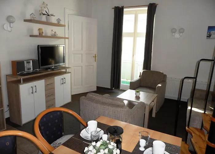 Diana - 100 M Zum 아파트 *